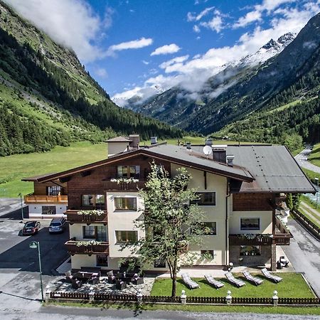 Hotel Möderle Sankt Leonhard im Pitztal Buitenkant foto