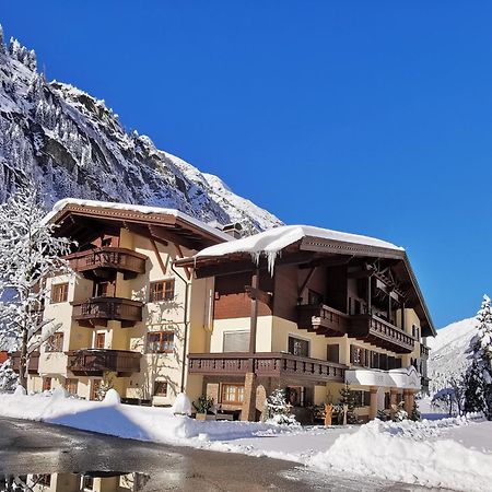 Hotel Möderle Sankt Leonhard im Pitztal Buitenkant foto